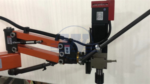 Máquina automática de perforación magnética y roscado en caliente para caucho, la más reciente con servomotor - Product Image 5
