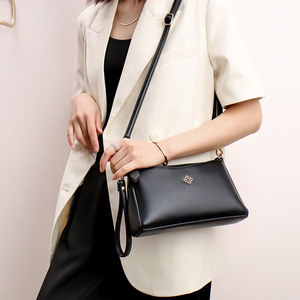 Sac à main tendance de marque pour femme, sac à bandoulière décontracté en cuir PU brodé, petit sac à bandoulière - Product Image 4