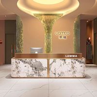 Poste de réception moderne de luxe avec surface en pierre et rangement dissimulé pour salon de beauté, spa, hôtel, comptoir commercial