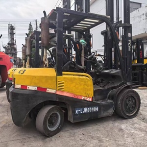 Montacargas Diésel Komatsu TCM Fd30 Usado Original de Japón, 3 Toneladas, 5 Toneladas, Motor Diésel Three Masters, Garantía de 6 Meses, Venta en Shanghái - Product Image 1