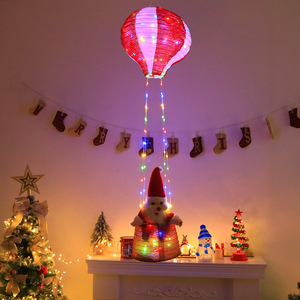 Guirlandes lumineuses en cuir avec ballons à air chaud et Père Noël, décoration de Noël créative pour l'intérieur - Product Image 2