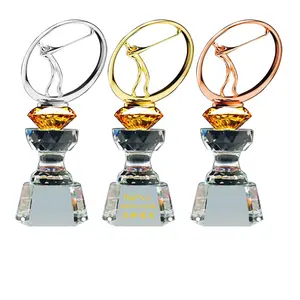 neues design kristallglas trophy metall golfkugel preis golf turniere trophäe eagle awards