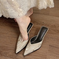 Mules à talons aiguilles pour femmes 2026, à bout pointu, coupe en V, à enfiler, dorées métallisées et noires, pour le bureau et les soirées