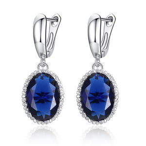 Boucles d'oreilles pendantes élégantes en argent 925 avec serti de strass en cristal ovale, style classique pour femmes, couleur bleu saphir - Product Image 3