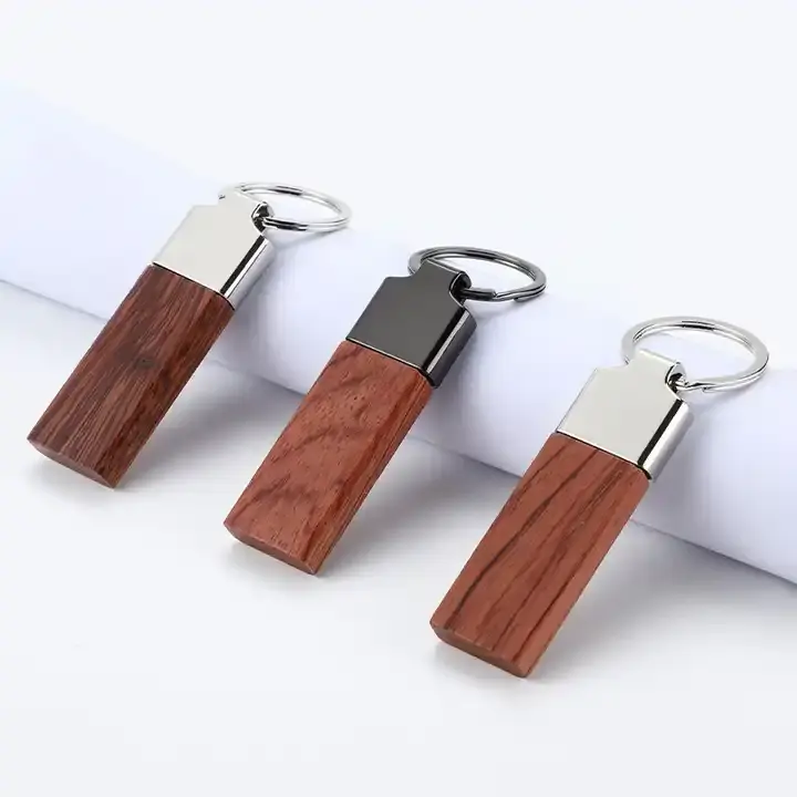 Großhandel personalisiertes Logo einfarbig Sublimations-Schlüsselanhänger individuell rund aus Holz für Gravur in Großauflagen Holz-Schlüsselanhänger