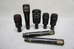 Kit Microfoni per Batteria DP7 7 Pezzi: Microfoni Dinamici e a Condensatore per Grancassa, Rullante e Tom, per Performance Live e Palcoscenico - Product Image 3