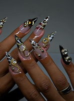 Uñas Postizas Stiletto con Punta Francesa, Hechas a Mano, Acabado Brillante, Calidad de Salón