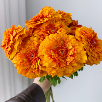 Susunan Bunga Gerbera Buatan Tangan Realistis dari Sutra dengan Pegangan Kecil, Cocok untuk Hari Ibu dan Hari Valentine