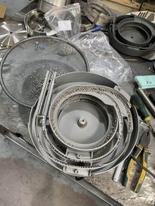 Alimentation par assemblage de pièces métalliques, alimentation à double voie par règles de tri - Product Image 4