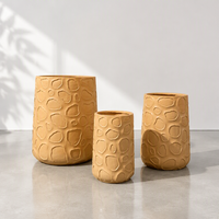 Ensemble de 3 pots de plantes en fibre d'argile, design minimaliste moderne avec texture en relief de galets, utilisation en extérieur et en intérieur, jardinières pour plantes vertes