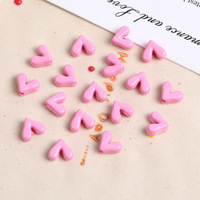 Candykleurige acryl hartvormige kralen met glad oppervlak, losse tussenkralen voor het maken van DIY armbanden, telefooncharms, sleutelhangers en sieraden.
