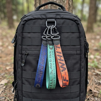 Porte-clés personnalisé avec emballage de vente au détail, étiquette en tissu brodée personnalisée, cadeau promotionnel, accessoire de marque avec logo, vente en gros