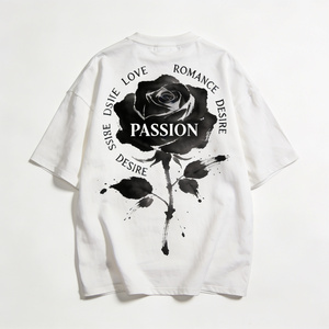 T-shirt con arte a inchiostro cinese - Design floreale nero con scritta PASSION - Abbigliamento di moda orientale - Product Image 3