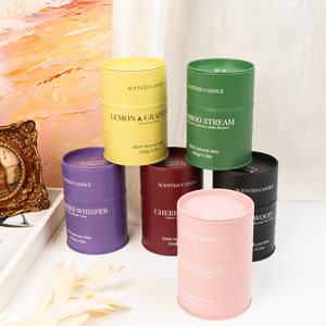 Bougie en cire de soja dans une boîte en métal mate, parfum floral romantique aux roses sauvages, cadeau d'anniversaire ou de Saint-Valentin pour elle - Product Image 4