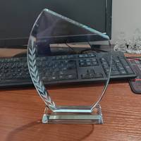 PuJiang Pas Cher En Gros clair 3d Laser Gravure ou Uv Impression Cristal Prix Trophée Verre Vierge Trophée Plaque pour Souvenirs