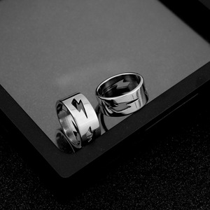 Simple Niche Design Stainless Steel Geometric Lightning Shaped Ring Hollowed Out Personalized Unisex's Rings Wholesale Jewelry - Product Image 2