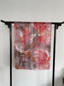 New 2026 Watercolor Rose Print Modal <strong>Hijab</strong> Soft Breathable Floral Headscarf For Women Wholesale Custom Logo - Product Image 5