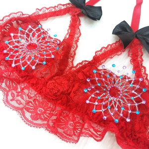 Autocollants de poitrine en tissu Dobby ajouré respirant avec strass magnifiques et pierres brillantes pour la vente en gros - Product Image 6