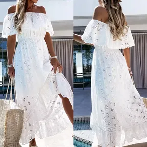 Robe longue en dentelle de Bohème européenne et américaine robe de plage blanche nouvelle robe tube top une épaule robe sexy pour les femmes