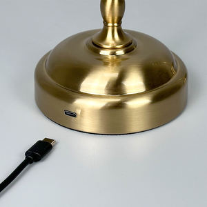 Portable Luxury <strong>Crystal</strong> Embellished Rechargeable <strong>Table</strong> <strong>Lamp</strong> New Design for Living Room &amp; Restaurant Flexible DC Power Supply - Product Image 4