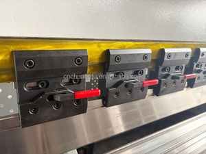 Pressa Piegatrice CNC E22 Completamente Automatica 125 Tonnellate con Ingranaggi, Lunghezza di Lavoro 3200mm, per Alluminio, Acciaio e Acciaio al Carbonio - Product Image 2