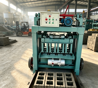 Machine professionnelle automatique de fabrication de briques en béton pour blocs de ciment, pavés, briques autobloquantes et projets de construction