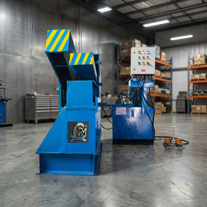 Cisaille industrielle hydraulique bleue pour ferraille, 81 tonnes, équipement de découpe de métaux industriel - Product Image 3
