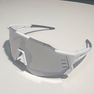 Lunettes de soleil sport KJ-9930, verres PC UV400, monture coupe-vent en plastique et métal, noires, pour le cyclisme et les activités de plein air - Product Image 1