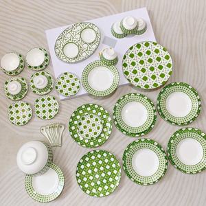 Juego de vajilla de porcelana fina europea de lujo, 41 piezas, color verde, para regalo. - Product Image 1