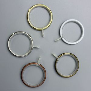 Anelli per Tende Moderni in Ferro e Plastica, Occhielli per Tende Plissettate, Anelli per Bastoni per Tende, Ganci Resistenti Argento per Soggiorno - Product Image 1