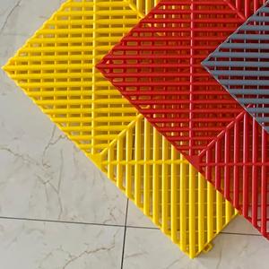 Carreaux de sol de <span class=keywords><strong>garage</strong></span> en caoutchouc PP Carreaux de sol de <span class=keywords><strong>garage</strong></span> avec logo personnalisé ne se décolore jamais - Product Image 2