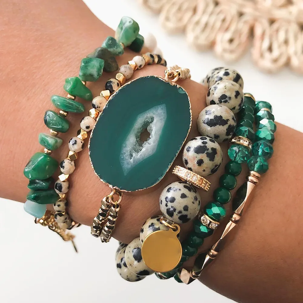 Ngọc Lục Bảo màu xanh lá cây druzy lát và hạt đá quý Natura xếp chồng Vòng đeo tay để bảo vệ tinh thể