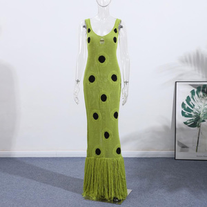 2025 Mùa Xuân Và Mùa Hè Hot Phụ Nữ Mới Dệt Kim Váy Đen Polka Dot Tassel Hem Đan Váy Sexy Phụ Nữ Ăn Mặc Giản Dị - Product Image 3