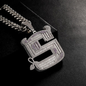 Ciondolo <span class=keywords><strong>Lettera</strong></span> <span class=keywords><strong>S</strong></span> Personalizzato in Ottone con Zirconia Cubica Viola Taglio Baguette per Uomo e Donna, Charm Hip Hop con Catena Cubana da 12mm - Product Image 2