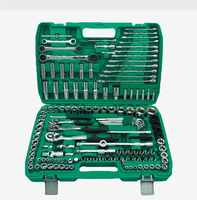 Ensemble de réparation et d'entretien automobile de 151 pièces Outils pour véhicules, y compris clé à douille de voiture et clé rapide à cliquet Ensemble combiné