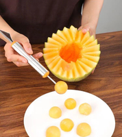 Syh2057 RVS Driehoekig Fruit Snijmes Appelversieringssnijder voor Decoratieve Presentatie en Eten Presenteren