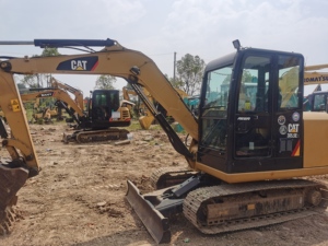 Mini excavatrice d'occasion CAT 305.5E 6 tonnes fabriquée au Japon machines hydrauliques avec moteur Caterpillar équipement de construction compact - Product Image 2