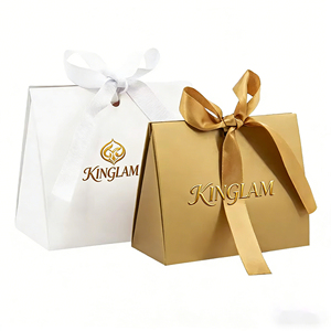Sac cadeau <span class=keywords><strong>en</strong></span> carton artisanal avec logo personnalisé, ruban, fermeture magnétique et impression UV, cadeaux de mariage, boîtes cadeaux dorées - Product Image 1