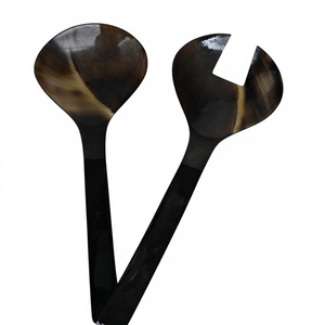Juego de 2 Servidores de Ensalada Hechos a Mano con Cuerno de Búfalo, Material Natural, Ecológicos, Aptos para Lavavajillas - Product Image 1