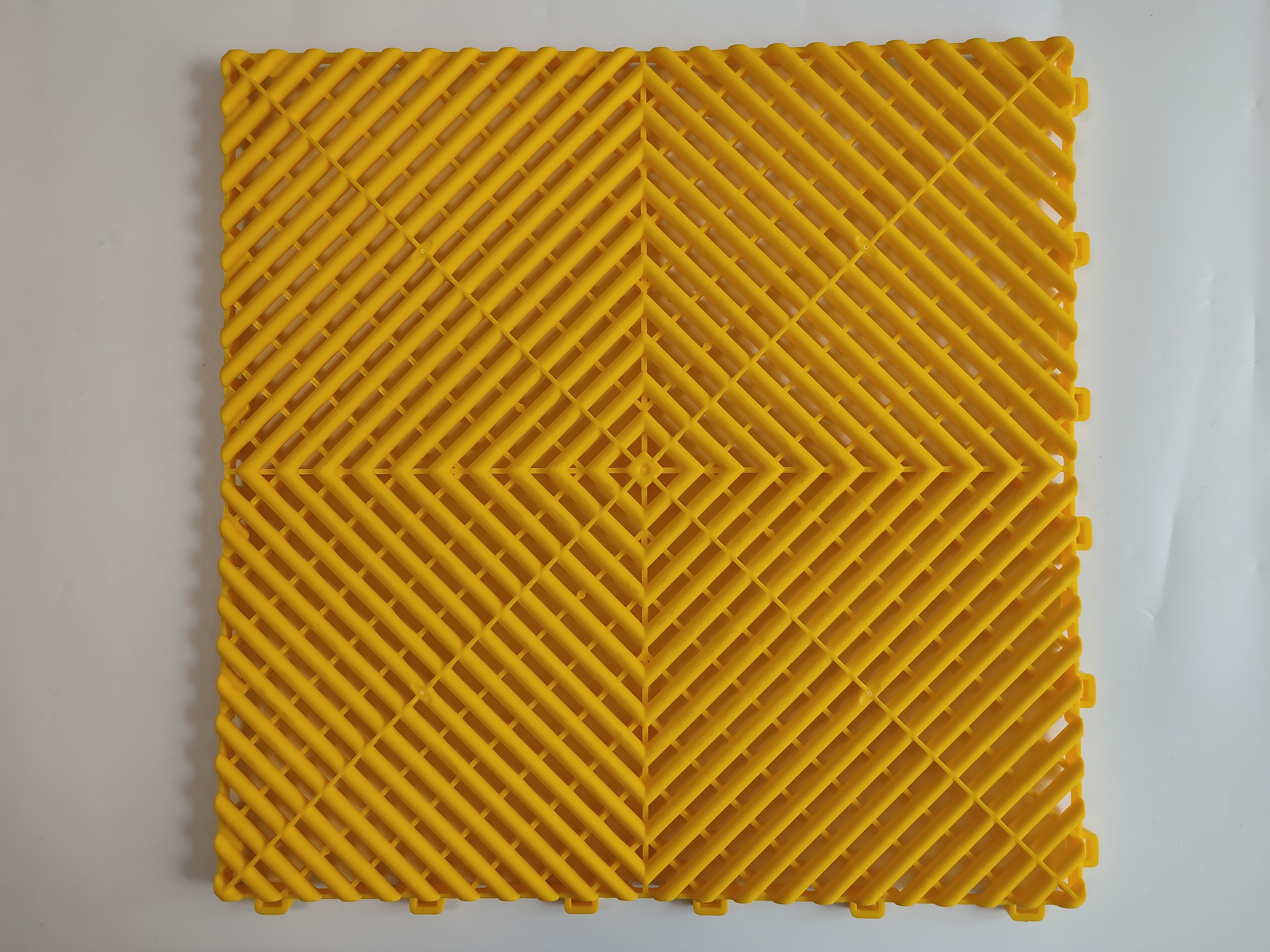 Jaune