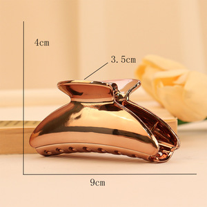 Vente en gros de pinces à cheveux métalliques de 9 cm, couleur métallique, style coréen, grande pince à cheveux en plastique pour un usage quotidien - Product Image 3