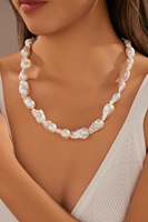 Collier tendance en perles d'eau douce baroques de qualité AAAAA en matériau naturel, avec chaîne à maillons plaquée or cuivre et breloque - Conforme CE ASTM