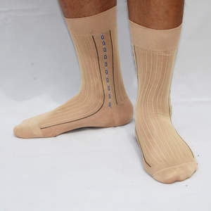 Fabricant vente <span class=keywords><strong>en</strong></span> gros de <span class=keywords><strong>bas</strong></span> rétro <span class=keywords><strong>en</strong></span> <span class=keywords><strong>nylon</strong></span> mi-tube pour hommes Vintage Jacquard Summer Thin Business Formal Breathable Socks - Product Image 6