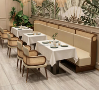 Ensembles de restaurant modernes en rotin et bois massif, canapé banquette de café, ensemble table à manger occidentale, chaises de restaurant pour café