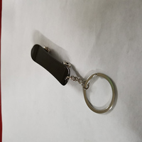 Vente en gros Mini porte-clés en métal pour planche à roulettes Porte-clés mousqueton avec logo personnalisable de style vintage et dessin animé en plusieurs couleurs