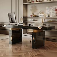 Bureau de luxe tendance 2026 en marbre, design moderne et minimaliste, en acier inoxydable, personnalisable pour studio de créateur et maison haut de gamme