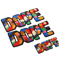 Logo 3D personnalisé en denim brodé de lettres à paillettes en chenille patchs thermocollants en feutre de fleur au crochet en résine écologique pour chapeaux vêtements
