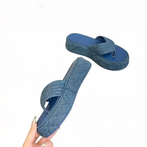 Nouvelles sandales d'été de marque de créateur à talon compensé avec boucle métallique, luxueuses, tendance, à semelle épaisse et respirantes pour la plage - Product Image 6