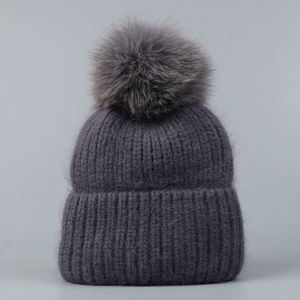 Bonnet en laine et fourrure de lapin hiver 2025 avec pompon, protection épaissie pour les oreilles, tricoté, couleur unie, élégant - Product Image 6