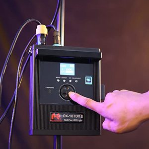 RX-18TDX III 130W 3000-5600K バイカラー CRI95 TCIL97 アプリ制御 折りたたみ式 ポータブル ソフトボックス ディフュージョン スタジオライト (スタジオ撮影用) - Product Image 2